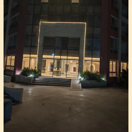 Hambra Avenue Resort