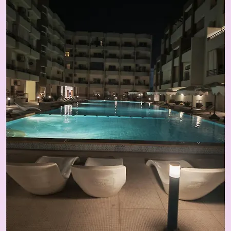 Hambra Avenue Resort